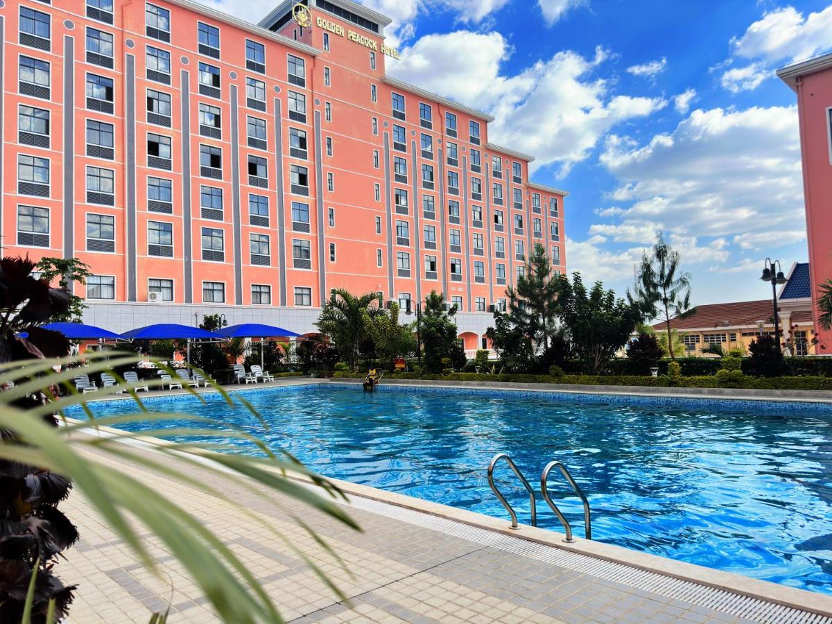 Golden Peacock Hotel Blantyre Exterior foto